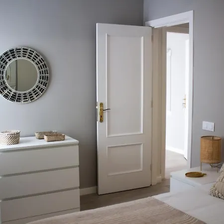 Club By Grupo Compostelana 5 *